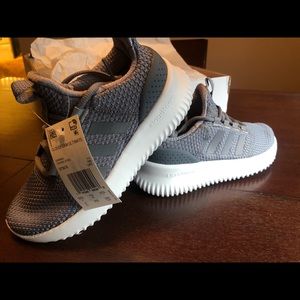 Adidas Cloudfoam Ultimate running shoes